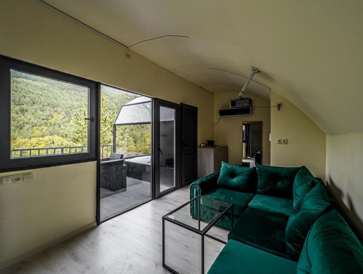 Glamping Georgia Krikhi Hotell Ambrolauri Eksteriør bilde