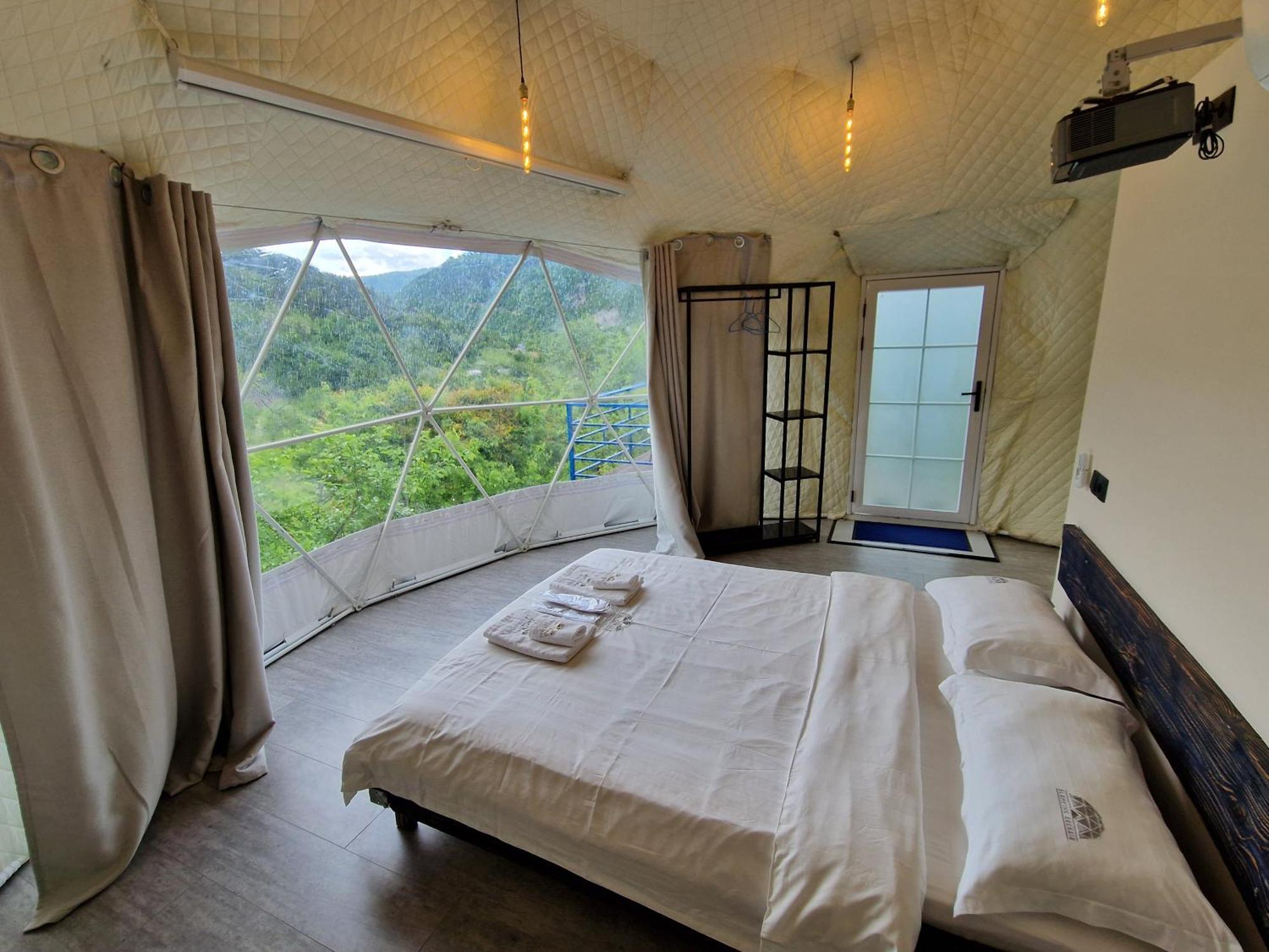 Glamping Georgia Krikhi Hotell Ambrolauri Eksteriør bilde