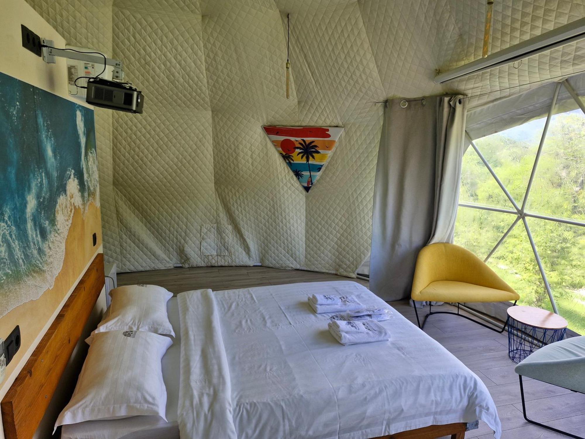 Glamping Georgia Krikhi Hotell Ambrolauri Eksteriør bilde
