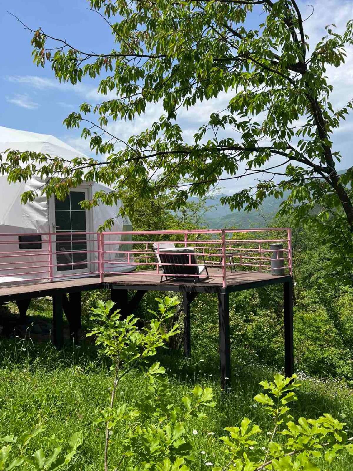 Glamping Georgia Krikhi Hotell Ambrolauri Eksteriør bilde